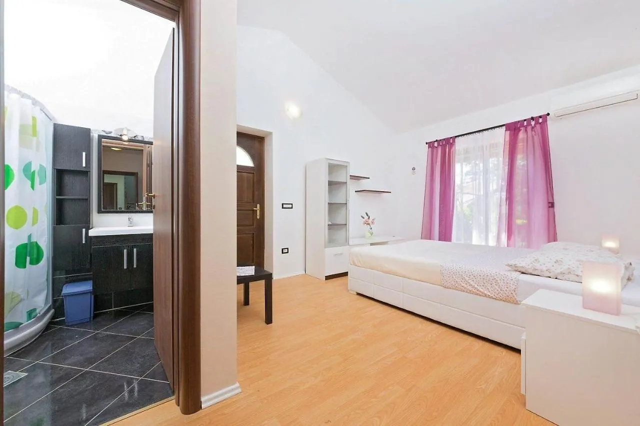 House Dolly Villa Porec 0*,  Croatia